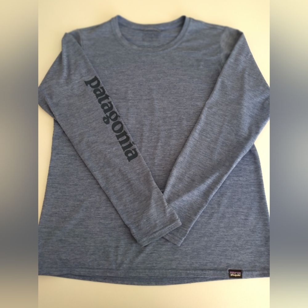 Like New! Patagonia Heathered Blue Crew Neck Athletic Long Sleeve Shirt - Picture 11 of 11